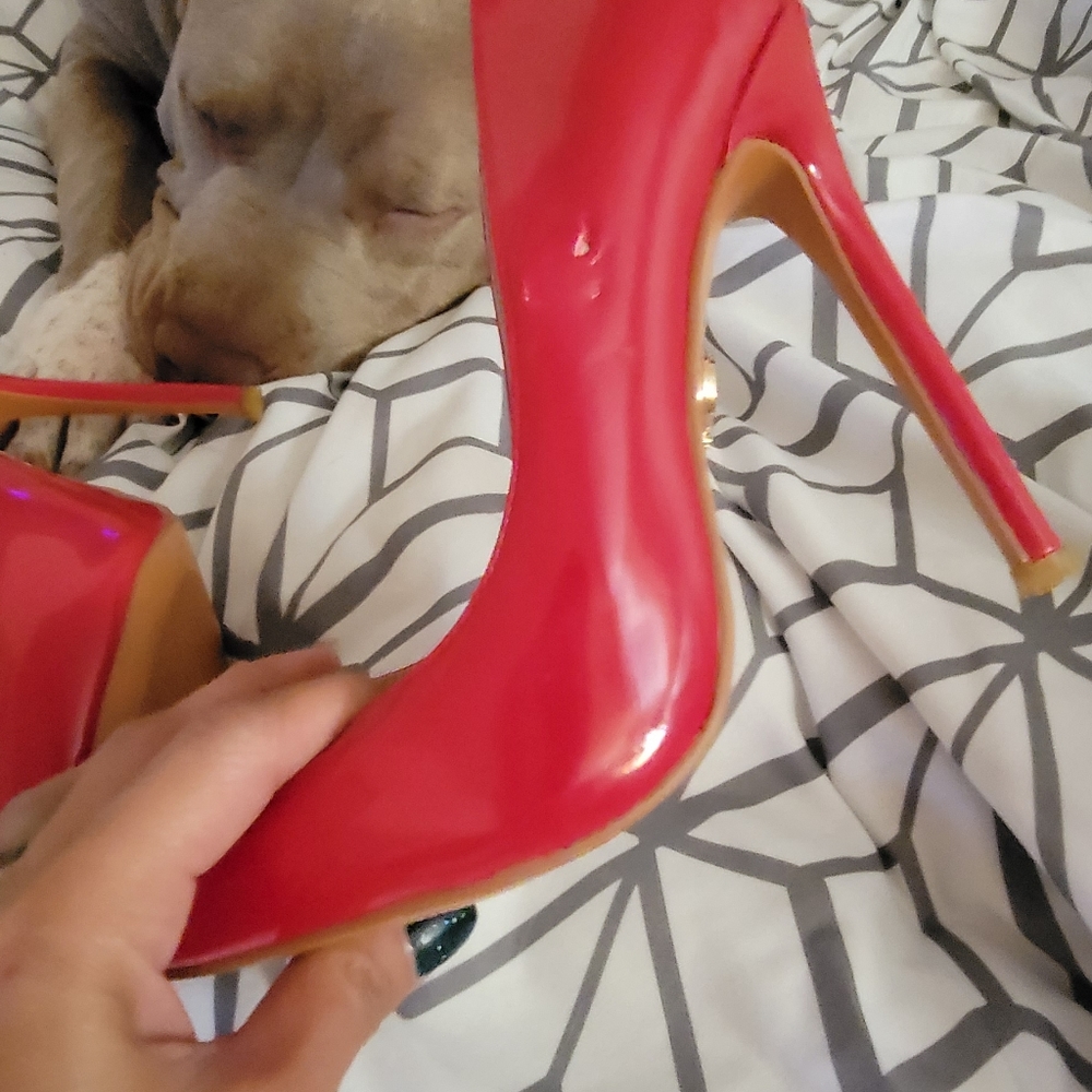 Red Stilletos - Picture 4 of 5